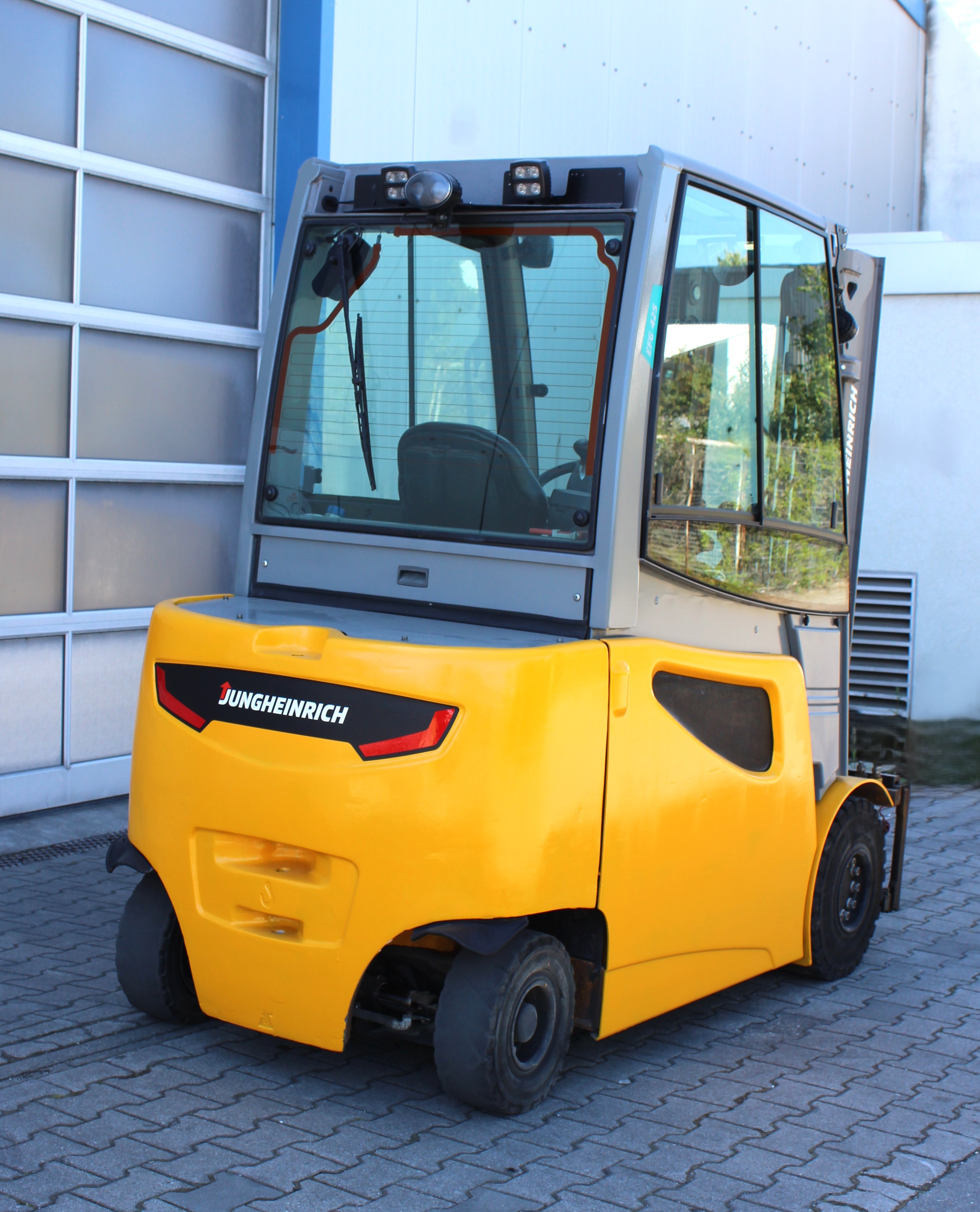 Jungheinrich EFG425 Elektrostapler, Bj2017,  Hubhöhe 4,7m, Vollkabine
