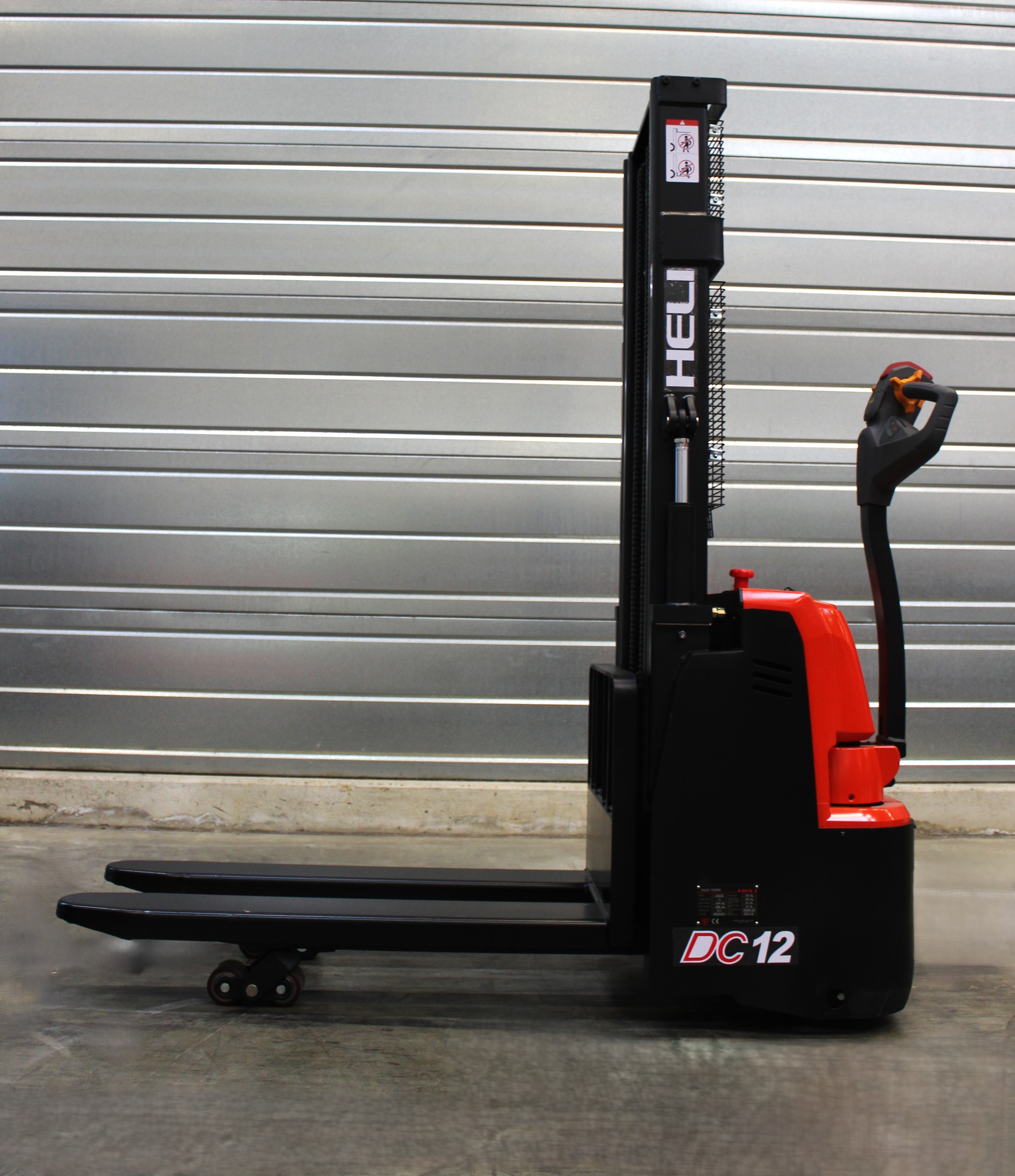 HELI Elektro-Hochhubwagen 1,2 t mit Freihub (Hubhöhe 2,5–3,3 m)