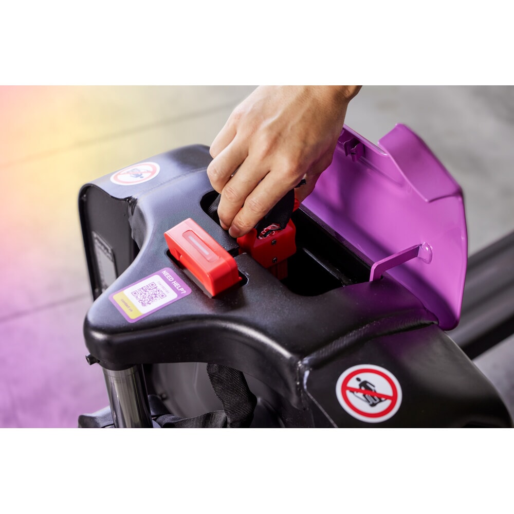 AntOn by Jungheinrich Elektro-Hubwagen PTL 1.5, Tragfähigkeit 1.500 kg mit Stützrollen