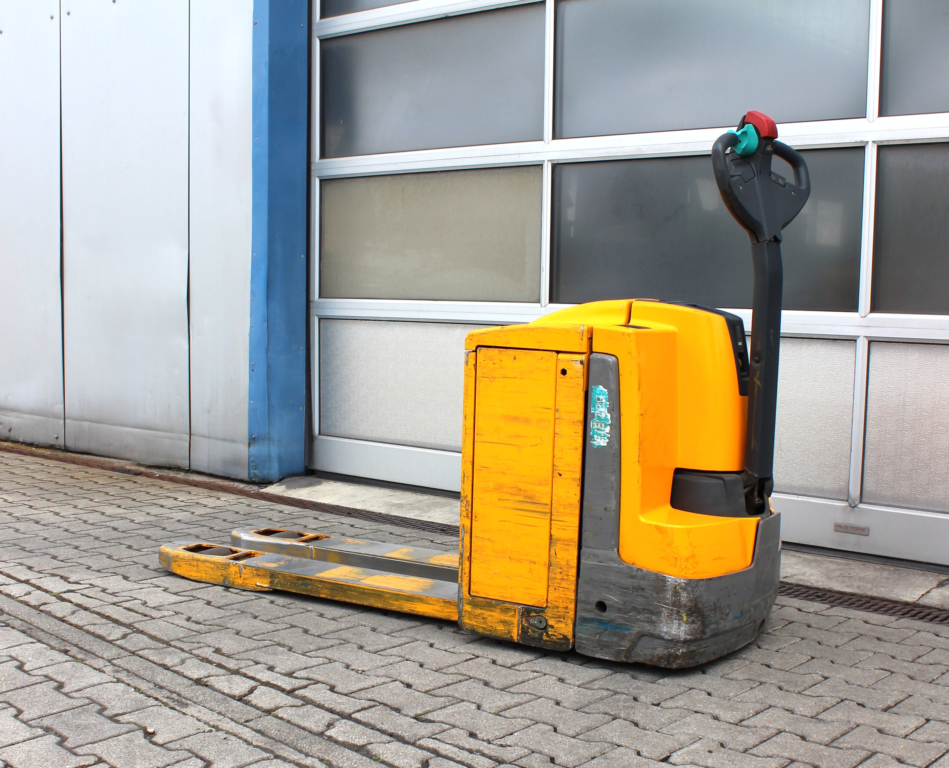 Jungheinrich Elektro-Hubwagen EJE 225, Tragfähigkeit 2.500 kg, Bj 2018