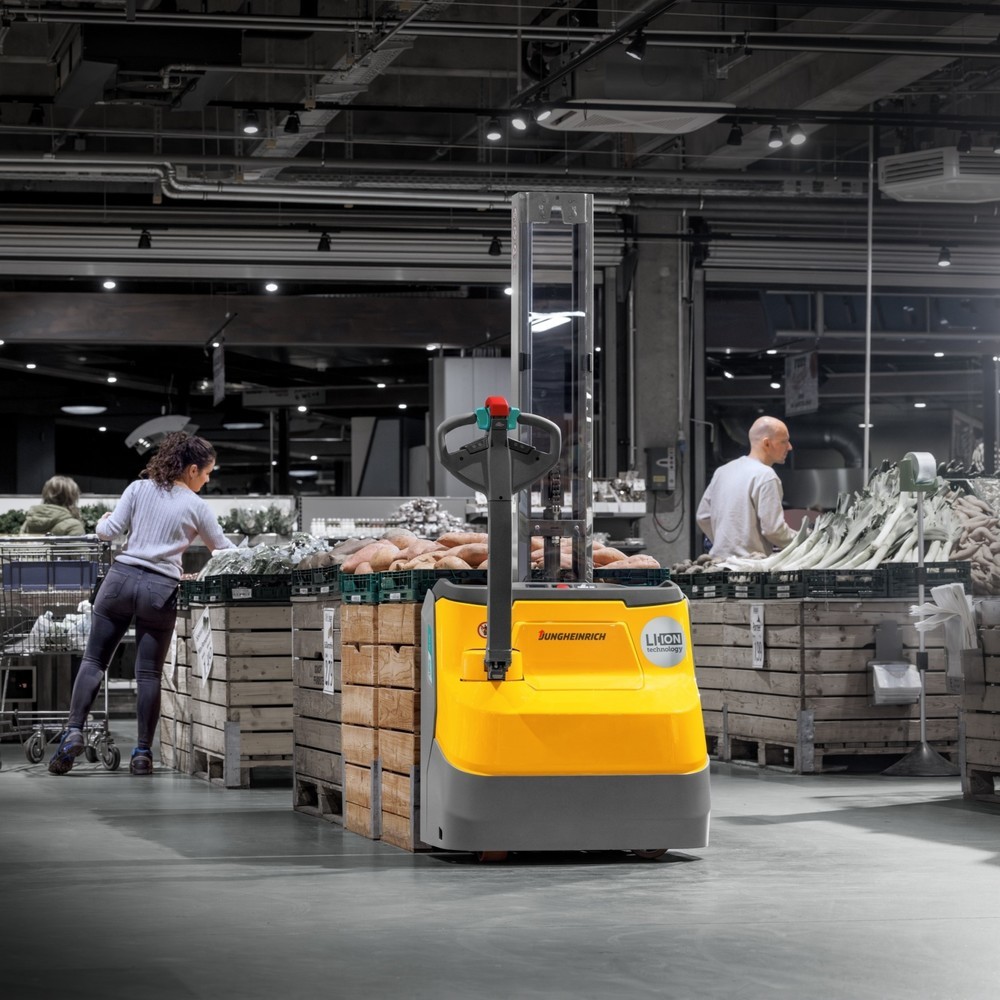 Jungheinrich Elektro-Hochhubwagen EJC 110i E, Monomast, Hubhöhe 1.290 mm, Tragfähigkeit 1.000 kg, Proportionalhydraulik