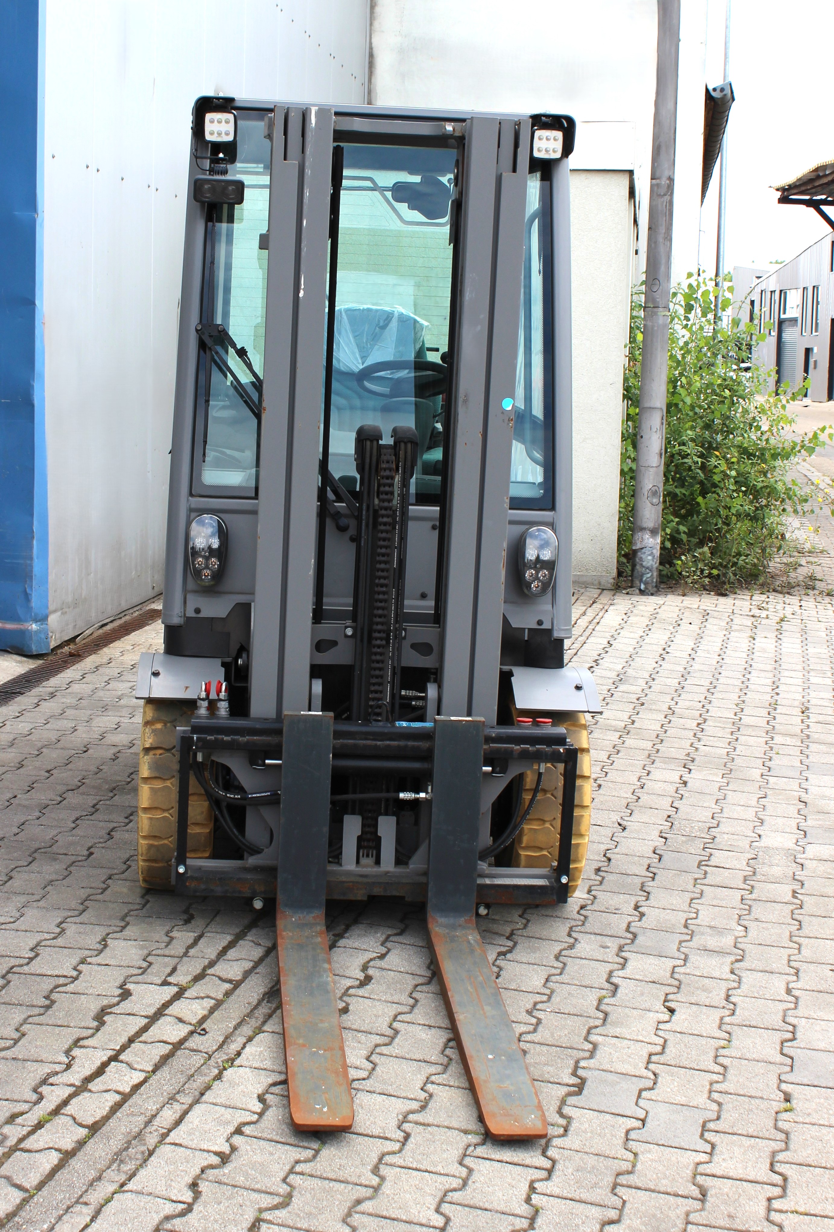 Jungheinrich TFG 320s Gasstapler Bj2021 – Nur 62 Std., 4,4m Duplex-Vollfreihub (DZ), Fingertip & Planentüren