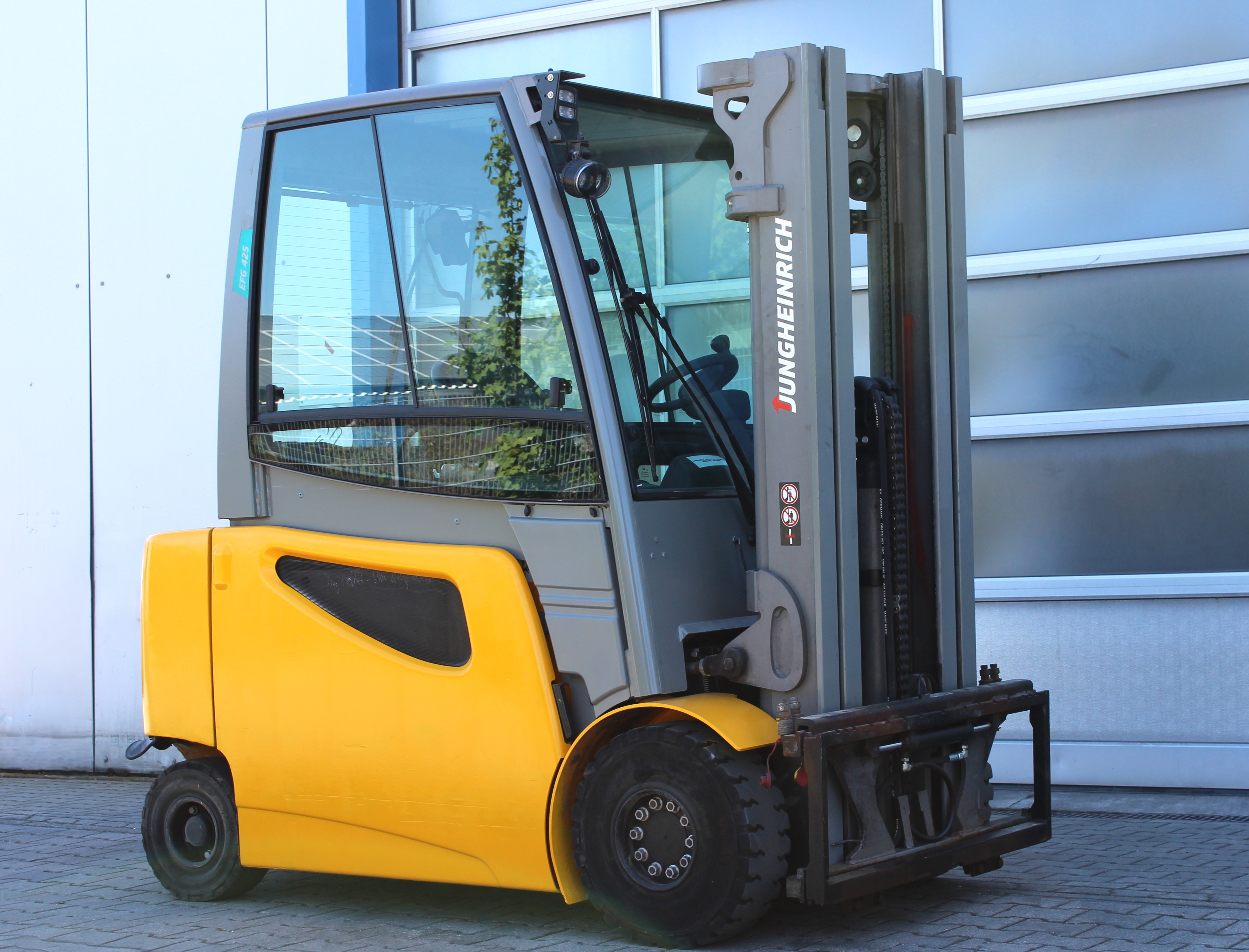 Jungheinrich EFG425 Elektrostapler, Bj2017,  Hubhöhe 4,7m, Vollkabine