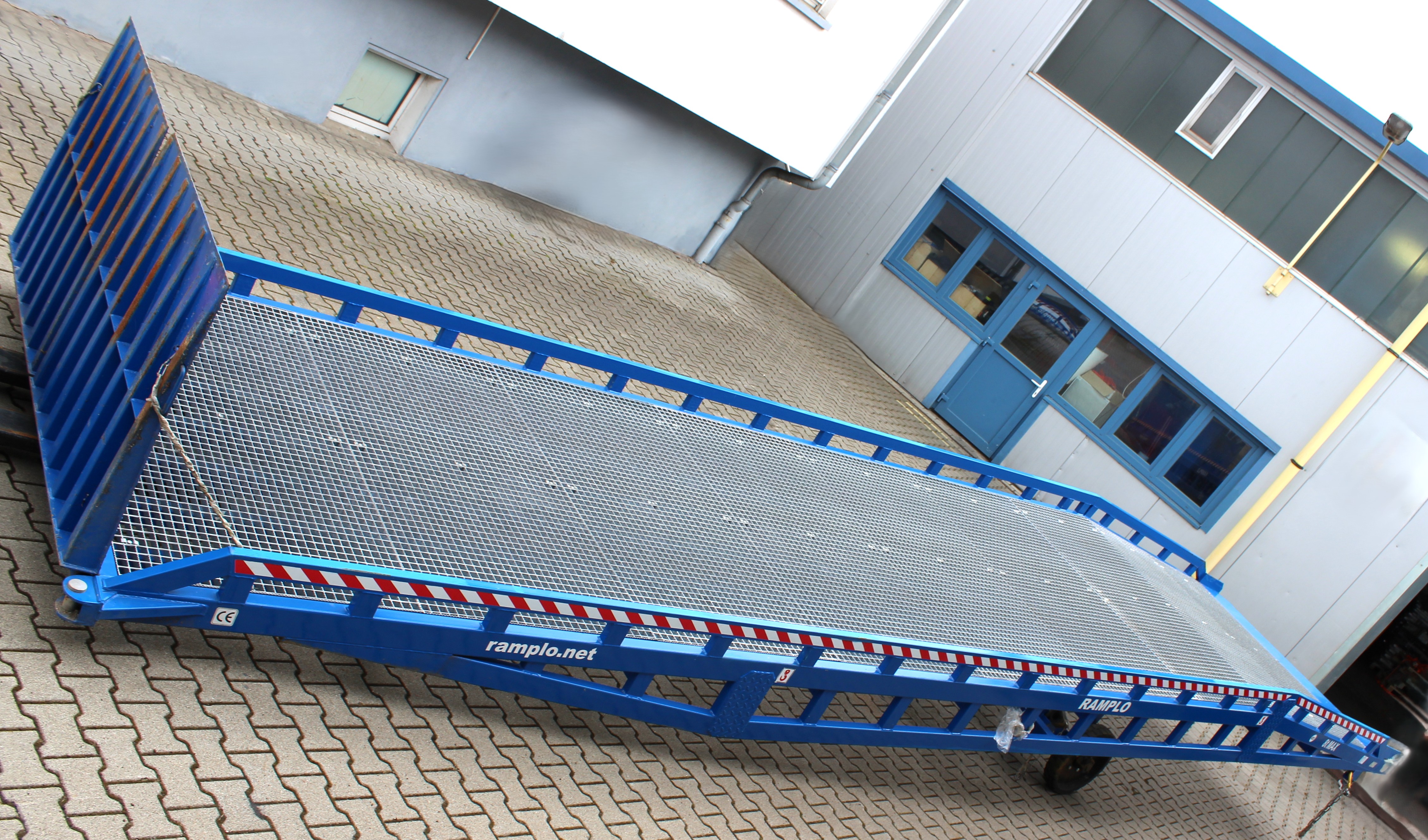 RAMPLO Mobile Verladerampe RL-MR-STD8 | Zustand: Gut