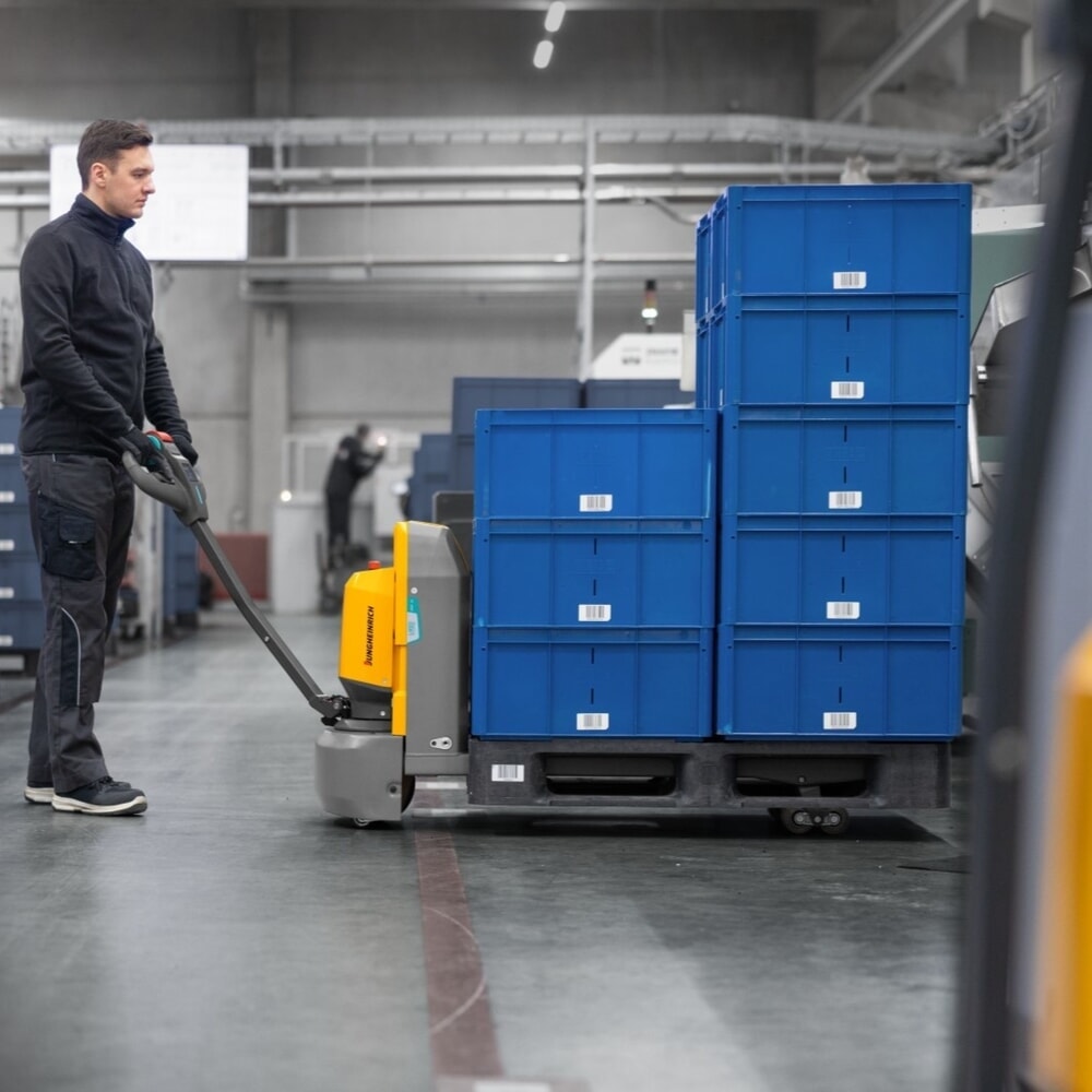 Jungheinrich Elektro-Hubwagen AME 15, Tragfähigkeit 1.500 kg, Gabellänge 1.150 mm, Tandemrollen