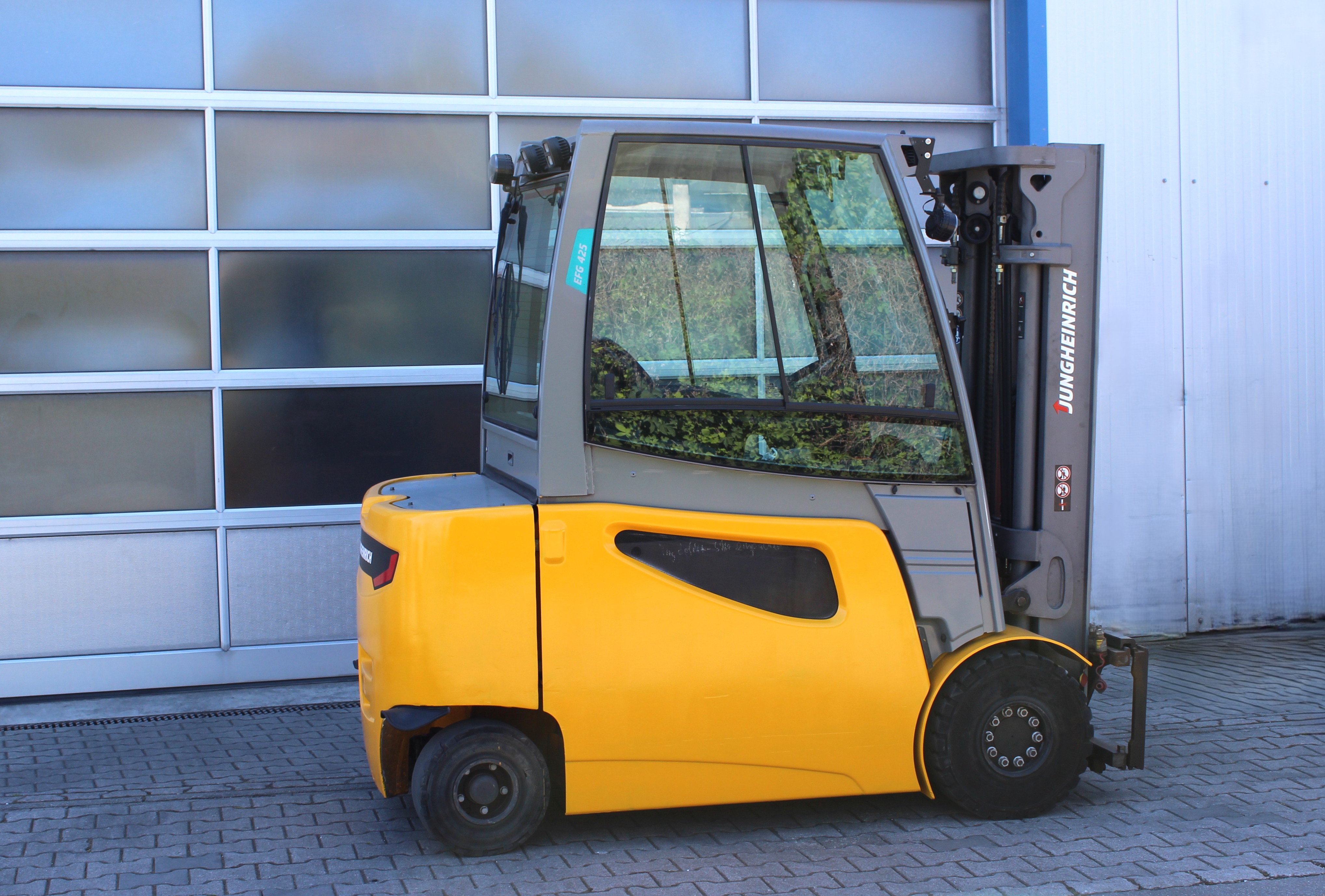 Jungheinrich EFG425 Elektrostapler, Bj2017,  Hubhöhe 4,7m, Vollkabine