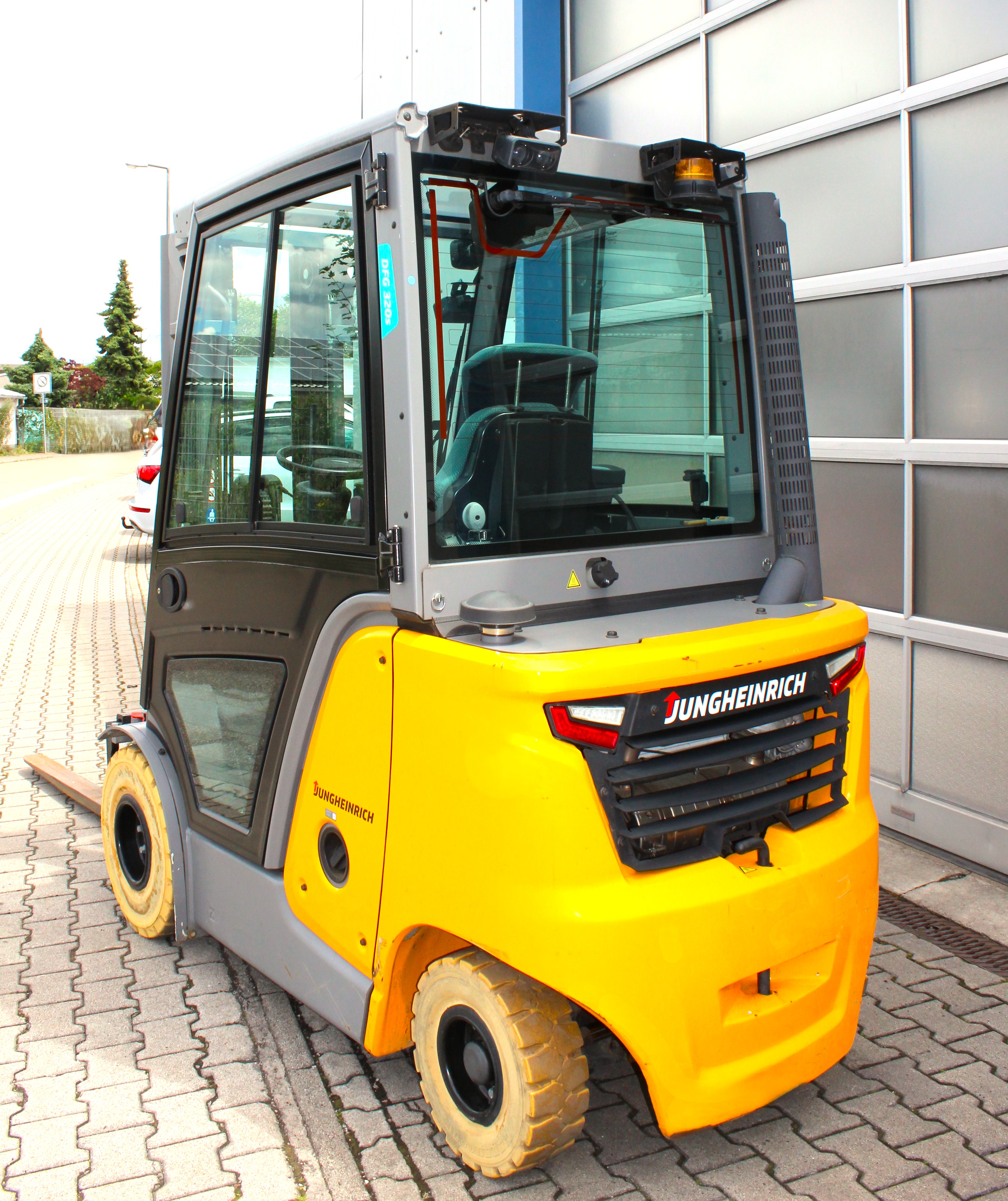 Jungheinrich DFG 320s Dieselstapler Bj2021 – Nur 327 Std., 4,7m Duplex-Vollfreihub (DZ) & Fingertip