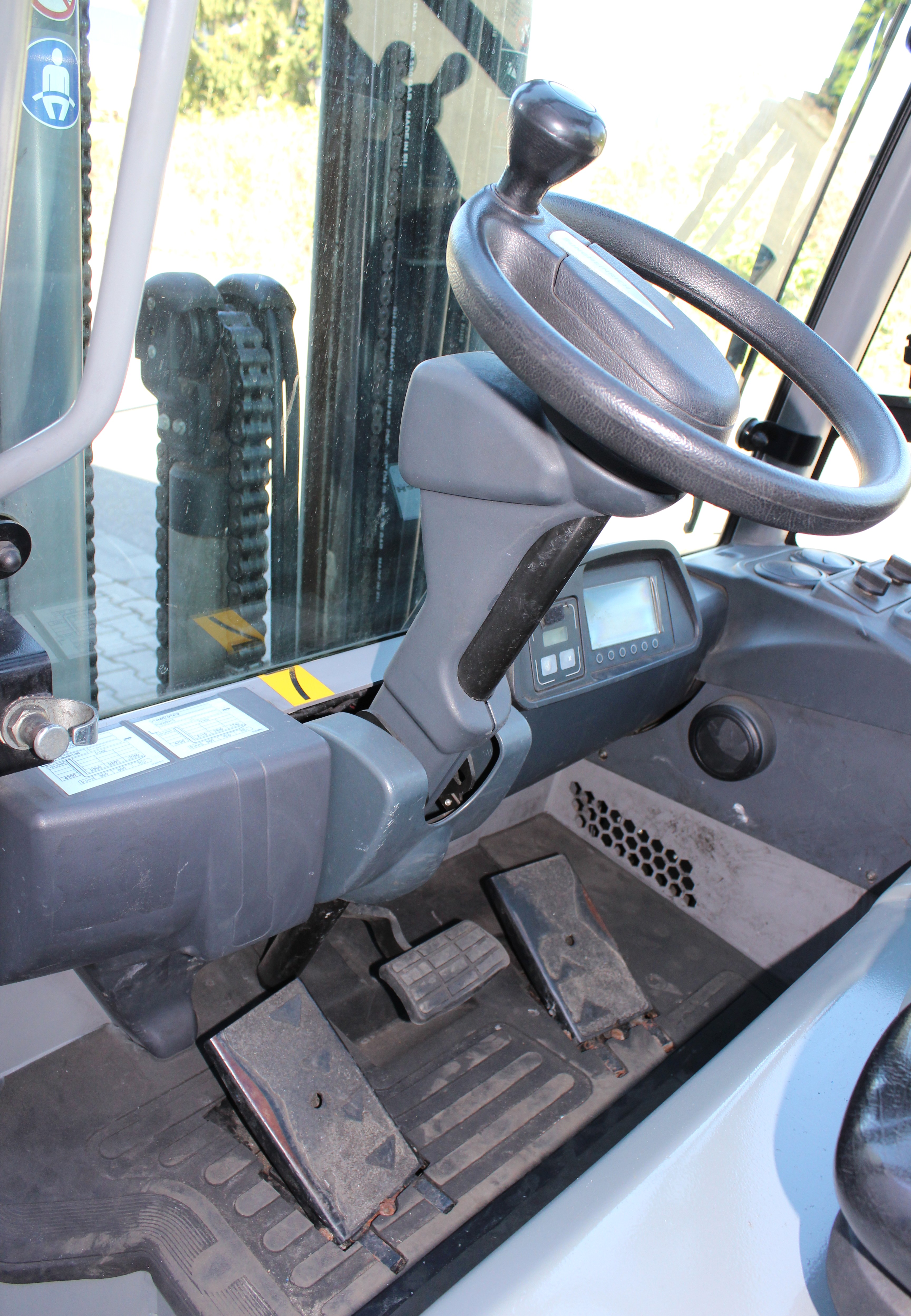 Jungheinrich EFG425 Elektrostapler, Bj2017,  Hubhöhe 4,7m, Vollkabine