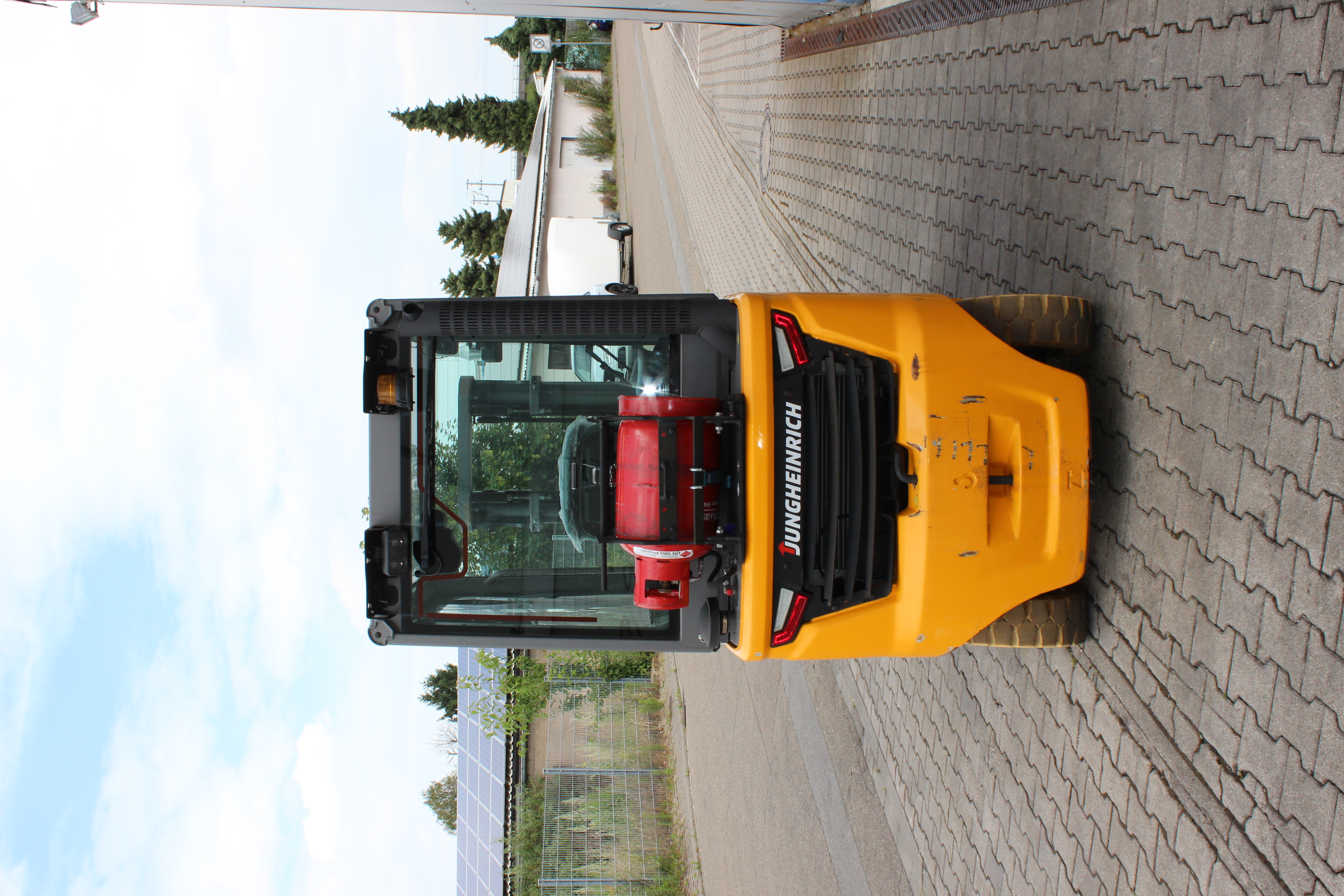 Jungheinrich TFG 320s Gasstapler Bj2021 – Nur 62 Std., 4,4m Duplex-Vollfreihub (DZ), Fingertip & Planentüren